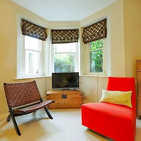 Unique & Homely With Own Access Holiday home *