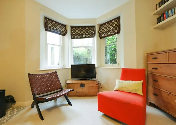 Unique & Homely With Own Access Prázdninový dům