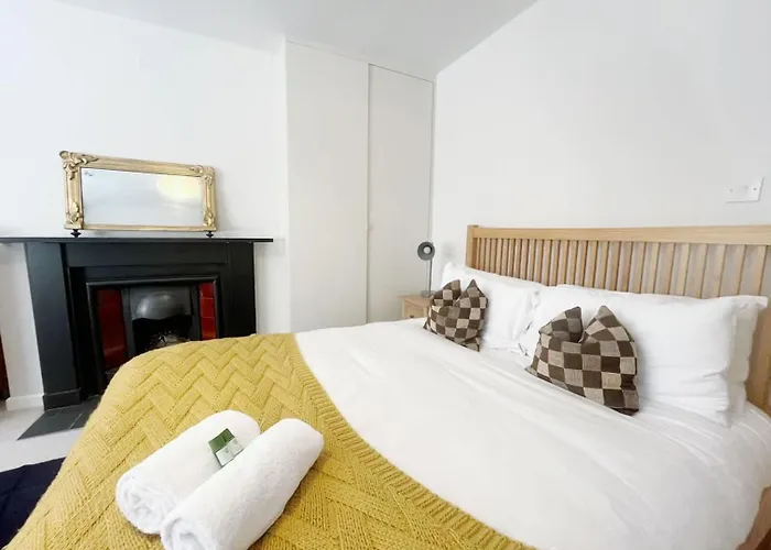 Unique & Homely With Own Access